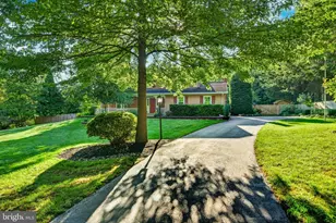 105 Lakeview Dr, Coatesville, PA 19320 - Photo 3