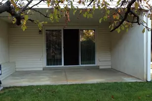350 New Market Ct, Chesterbrook, PA 19087 - Photo 9