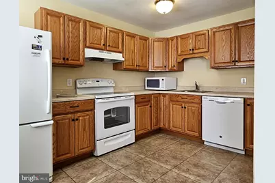 335 E Lancaster Avenue #B4, Downingtown, PA 19335 - Photo 5