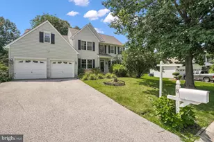 8 Sweet Briar Rd, Coatesville, PA 19320 - Photo 1