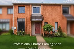 135 Caernarvon Ct, Exton, PA 19341 - Photo 1