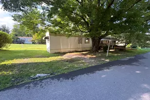 105 Azalea Cir, Honey Brook, PA 19344 - Photo 37