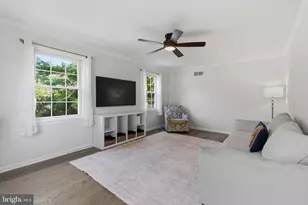 103 Valley View Cir, Phoenixville, PA 19460 - Photo 11