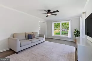 103 Valley View Cir, Phoenixville, PA 19460 - Photo 11