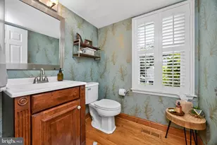204 Buttonwood Dr, Downingtown, PA 19335 - Photo 17