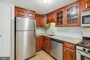 425 Old Forge, Devon, PA 19333 - Photo 7