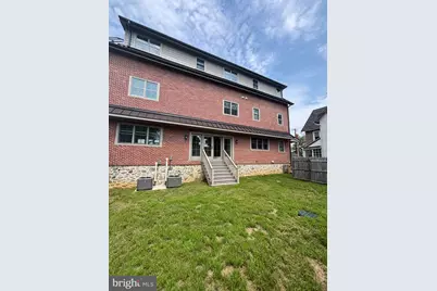 24 S Warren Avenue #B, Malvern, PA 19355 - Photo 3