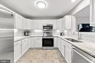 1057 Almond Dr, Phoenixville, PA 19460 - Photo 9