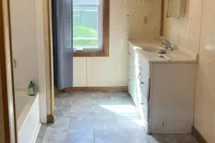 30 Oak St, Coatesville, PA 19320 - Photo 9