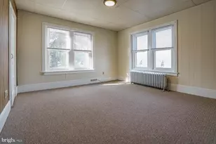 324 New St, Spring City, PA 19475 - Photo 5