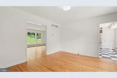 31 Beacon Hill Court, Phoenixville, PA 19460 - Photo 3