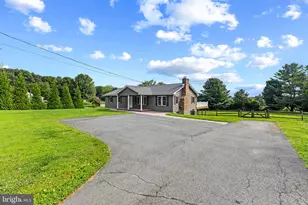 264 Woodcrest Rd, West Grove, PA 19390 - Photo 1