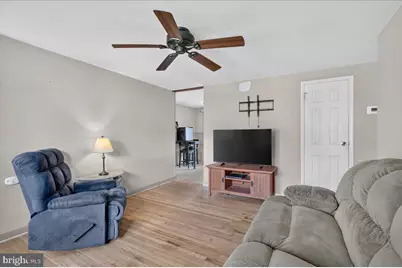 209 N Lake Drive, Downingtown, PA 19335 - Photo 3