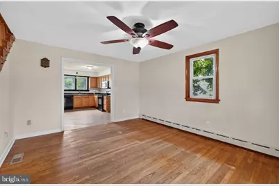 813 Montgomery Avenue, Phoenixville, PA 19460 - Photo 5