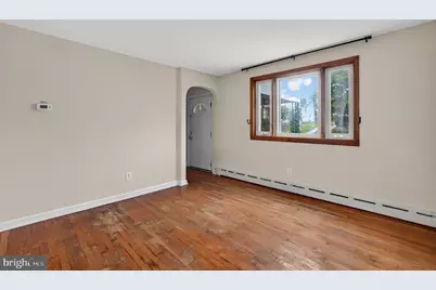 813 Montgomery Avenue, Phoenixville, PA 19460 - Photo 3