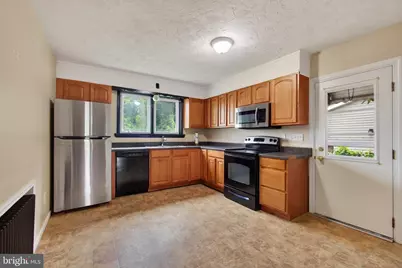 813 Montgomery Avenue, Phoenixville, PA 19460 - Photo 7
