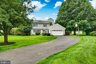 11 Main Lin Dr, Coatesville, PA 19320 - Photo 3