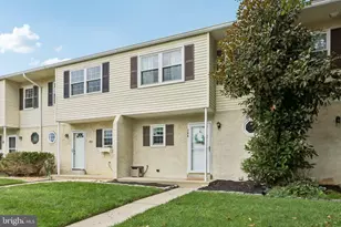 348 Carlyn Ct, Downingtown, PA 19335 - Photo 1