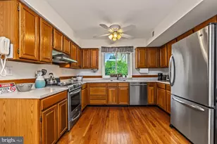 2517 Pond View Dr, West Chester, PA 19382 - Photo 3