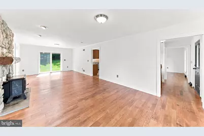 225 W Woodview Rd, West Grove, PA 19390 - Photo 9