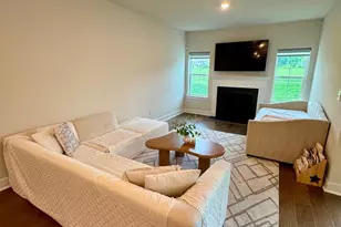525 Buttonwood St, Spring City, PA 19475 - Photo 13