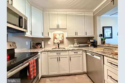 530 Summit House #530, West Chester, PA 19382 - Photo 3