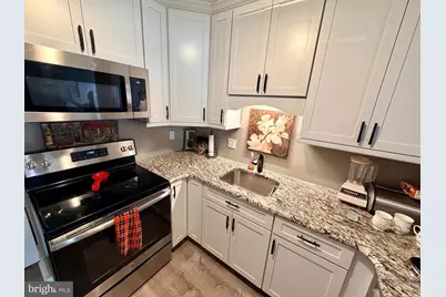 530 Summit House #530, West Chester, PA 19382 - Photo 5