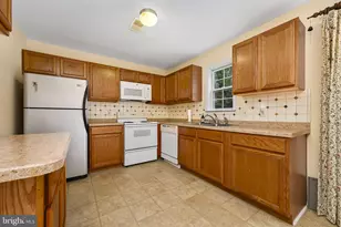 28 Townview Dr, West Grove, PA 19390 - Photo 7