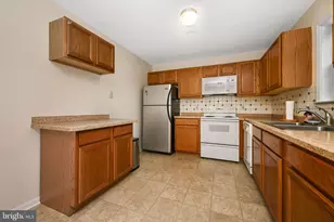 28 Townview Dr, West Grove, PA 19390 - Photo 9