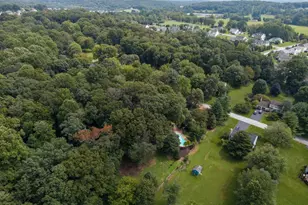 2067 Fawn Ln, Coatesville, PA 19320 - Photo 3