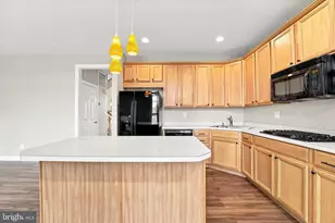 97 N Savanna Dr, Pottstown, PA 19465 - Photo 9
