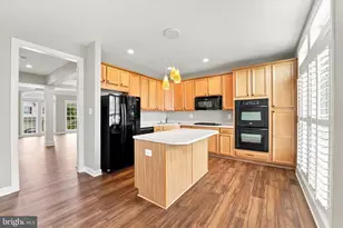 97 N Savanna Dr, Pottstown, PA 19465 - Photo 7