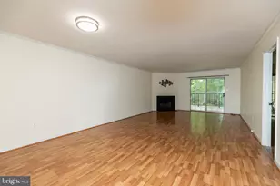 274 Valley Stream Ln, Wayne, PA 19087 - Photo 3