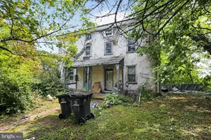 210-212 Heckle St, Phoenixville, PA 19460 - Photo 1