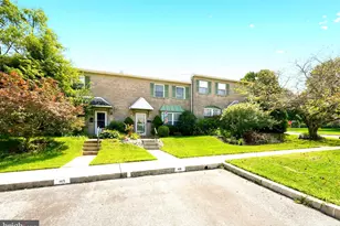 403 Carmarthen Ct, Exton, PA 19341 - Photo 3