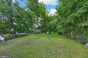 129 Hall St, Spring City, PA 19475 - Photo 23