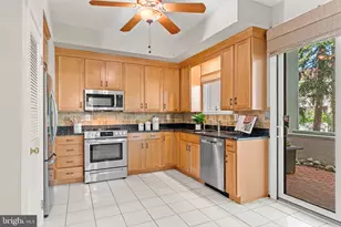 14 Chamond, Devon, PA 19333 - Photo 7