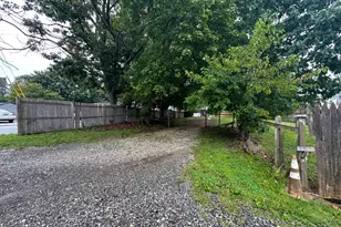 240 Dayton St, Phoenixville, PA 19460 - Photo 25