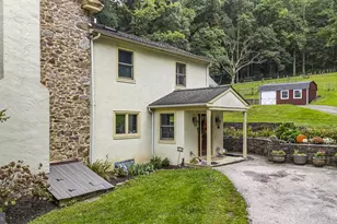 1272 Hollow Rd, Chester Springs, PA 19425 - Photo 5