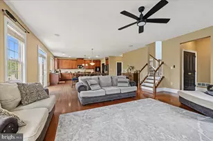 410 Thistle Dr, Phoenixville, PA 19460 - Photo 27