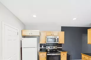 129 S 3rd Ave, Coatesville, PA 19320 - Photo 9