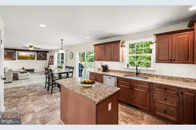 112 Burgundy, Coatesville, PA 19320 - Photo 7