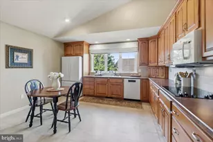 6 Parkside Dr, Elverson, PA 19520 - Photo 5