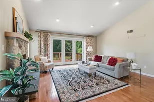 6 Parkside Dr, Elverson, PA 19520 - Photo 3