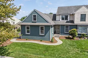6 Parkside Dr, Elverson, PA 19520 - Photo 1