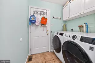 29 Lamberts Ln, Coatesville, PA 19320 - Photo 15
