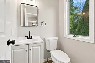 121 W Thomas Ct, Kennett Square, PA 19348 - Photo 7