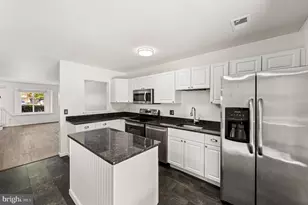 24 Flintlock Ln, Chesterbrook, PA 19087 - Photo 7