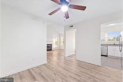 922 Railway Square #31, West Chester, PA 19380 - Photo 5