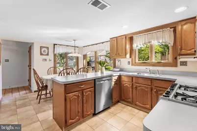 73 Amity Drive, Chesterbrook, PA 19087 - Photo 5